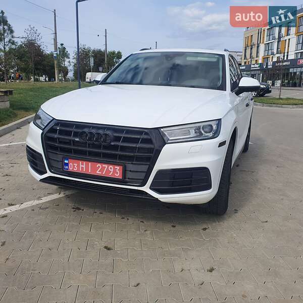 Внедорожник / Кроссовер Audi Q5 2017 в Луцке