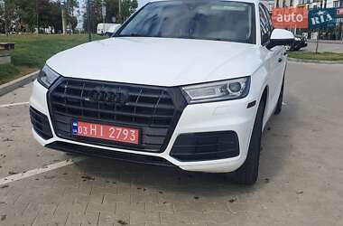 Внедорожник / Кроссовер Audi Q5 2017 в 