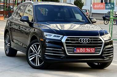 Внедорожник / Кроссовер Audi Q5 2017 в 