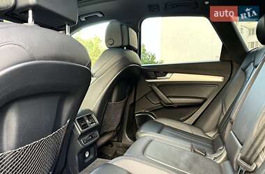 Внедорожник / Кроссовер Audi Q5 2017 в 