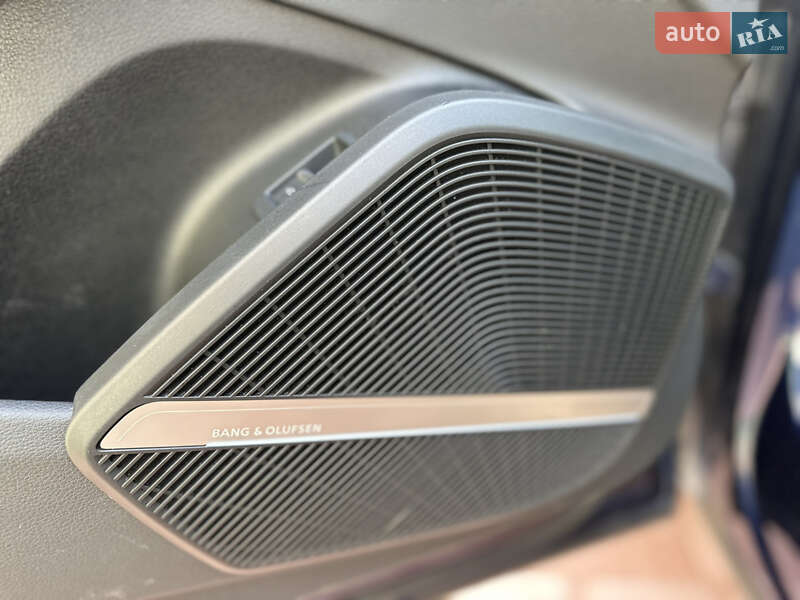 Внедорожник / Кроссовер Audi Q5 2022 в Черновцах