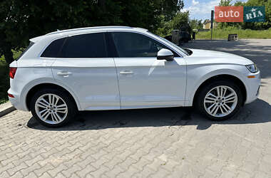 Позашляховик / Кросовер Audi Q5 2019 в  фото 4 Позашляховик / Кросовер Audi Q5 2019 в