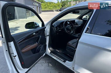 Позашляховик / Кросовер Audi Q5 2019 в  фото 9 Позашляховик / Кросовер Audi Q5 2019 в