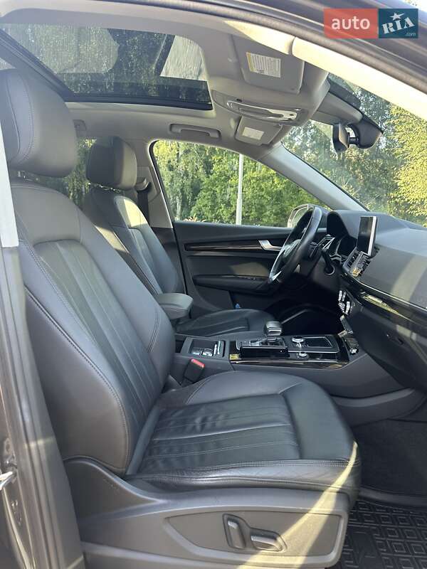 Позашляховик / Кросовер Audi Q5 2018 в Славуті фото 13 Позашляховик / Кросовер Audi Q5 2018 в Славуті