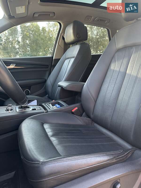 Позашляховик / Кросовер Audi Q5 2018 в Славуті фото 24 Позашляховик / Кросовер Audi Q5 2018 в Славуті