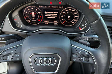 Внедорожник / Кроссовер Audi Q5 2017 в 