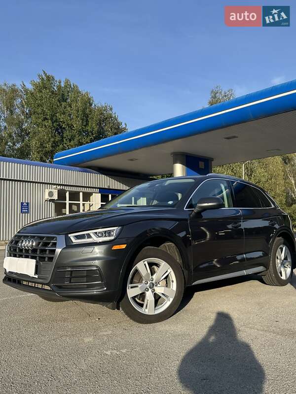 Позашляховик / Кросовер Audi Q5 2018 в Славуті фото 27 Позашляховик / Кросовер Audi Q5 2018 в Славуті