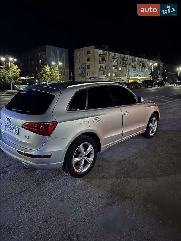 Внедорожник / Кроссовер Audi Q5 2011 в Коростене