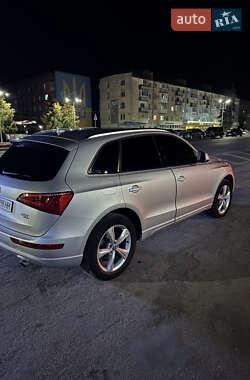 Внедорожник / Кроссовер Audi Q5 2011 в 