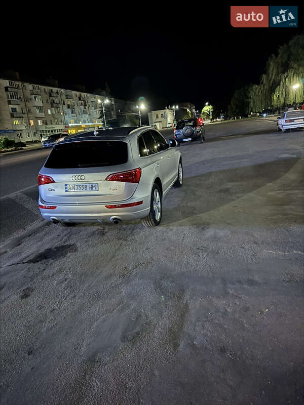 Внедорожник / Кроссовер Audi Q5 2011 в Коростене