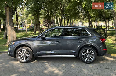 Внедорожник / Кроссовер Audi Q5 2020 в 