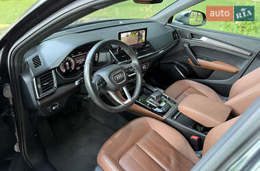 Внедорожник / Кроссовер Audi Q5 2020 в 
