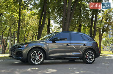 Внедорожник / Кроссовер Audi Q5 2024 в 