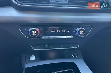 Внедорожник / Кроссовер Audi Q5 2024 в 