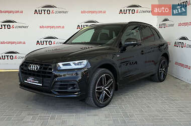 Внедорожник / Кроссовер Audi Q5 2018 в 