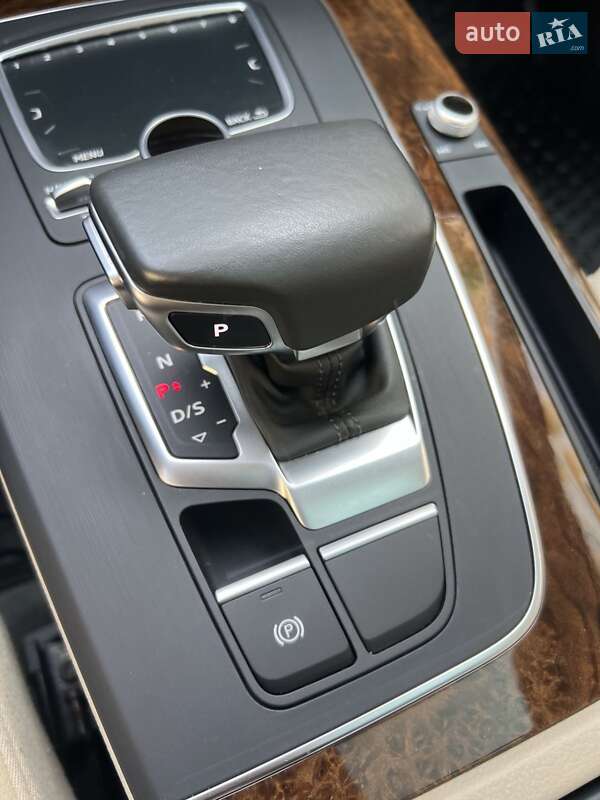 Внедорожник / Кроссовер Audi Q5 2018 в Стрые