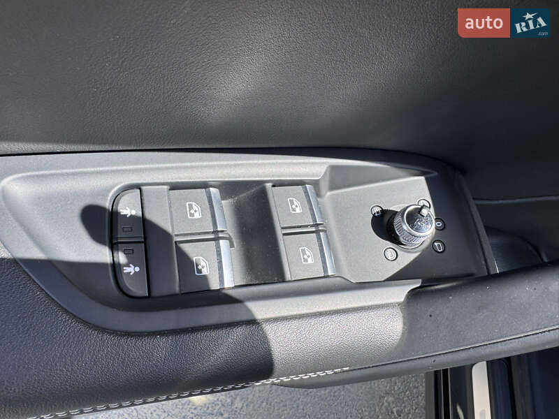 Позашляховик / Кросовер Audi Q5 2020 в Рівному