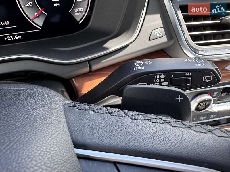 Позашляховик / Кросовер Audi Q5 2020 в Рівному