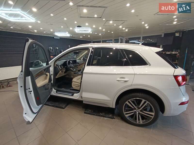 Внедорожник / Кроссовер Audi Q5 2018 в Нововолынске фото 7 Внедорожник / Кроссовер Audi Q5 2018 в Нововолынске