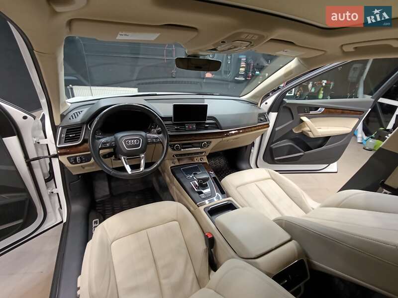 Внедорожник / Кроссовер Audi Q5 2018 в Нововолынске фото 14 Внедорожник / Кроссовер Audi Q5 2018 в Нововолынске