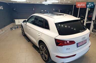 Внедорожник / Кроссовер Audi Q5 2018 в 