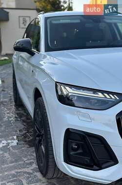 Внедорожник / Кроссовер Audi Q5 2023 в 
