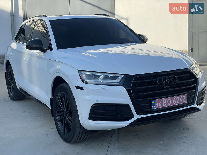 Позашляховик / Кросовер Audi Q5 2018 в Лубнах