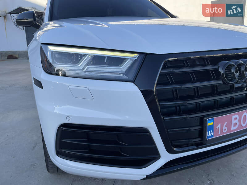 Позашляховик / Кросовер Audi Q5 2018 в Лубнах