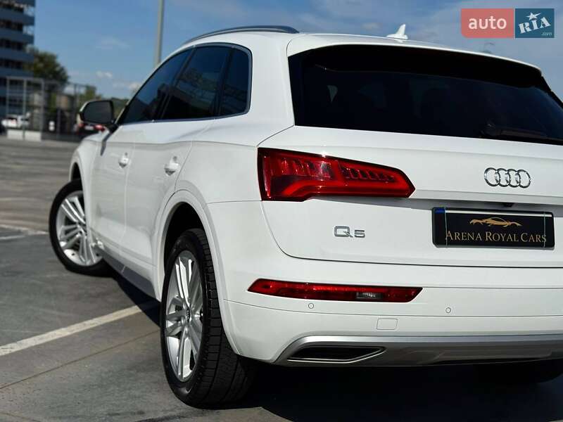 Внедорожник / Кроссовер Audi Q5 2017 в Киеве фото 11 Внедорожник / Кроссовер Audi Q5 2017 в Киеве