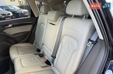 Позашляховик / Кросовер Audi Q5 2015 в 