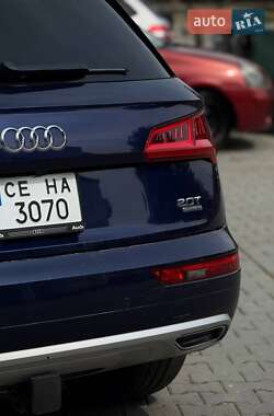 Внедорожник / Кроссовер Audi Q5 2018 в 