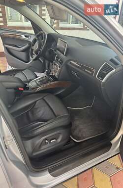 Внедорожник / Кроссовер Audi Q5 2015 в 
