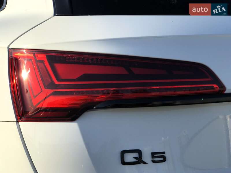 Позашляховик / Кросовер Audi Q5 2022 в Києві