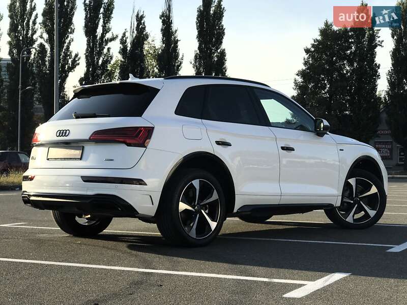 Позашляховик / Кросовер Audi Q5 2022 в Києві