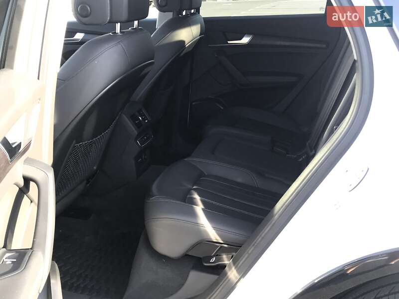 Позашляховик / Кросовер Audi Q5 2022 в Києві