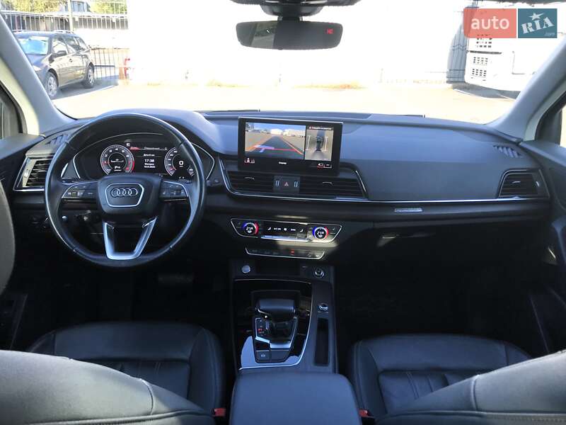 Позашляховик / Кросовер Audi Q5 2022 в Києві