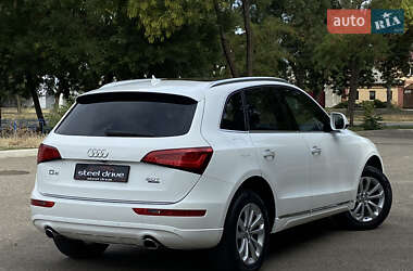 Позашляховик / Кросовер Audi Q5 2015 в 