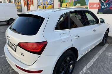 Позашляховик / Кросовер Audi Q5 2015 в 