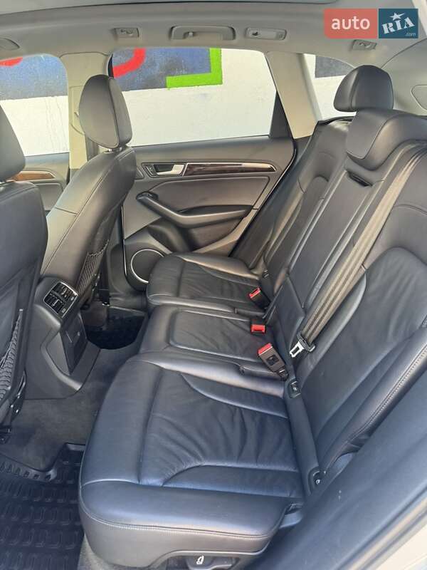 Позашляховик / Кросовер Audi Q5 2015 в Львові фото 29 Позашляховик / Кросовер Audi Q5 2015 в Львові