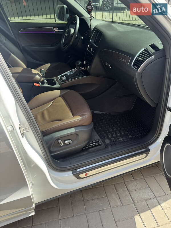 Позашляховик / Кросовер Audi Q5 2015 в Запоріжжі