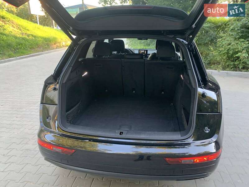 Внедорожник / Кроссовер Audi Q5 2020 в Львове фото 29 Внедорожник / Кроссовер Audi Q5 2020 в Львове