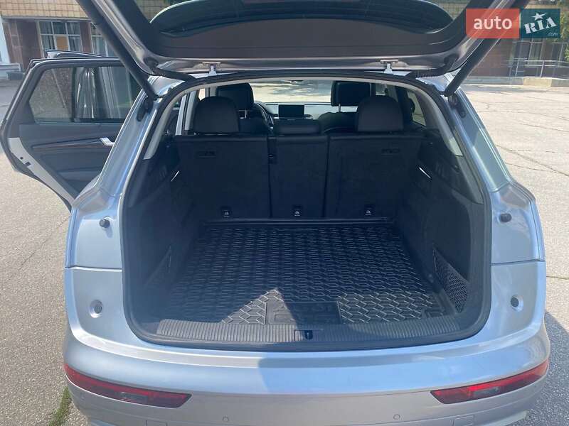Внедорожник / Кроссовер Audi Q5 2018 в Харькове