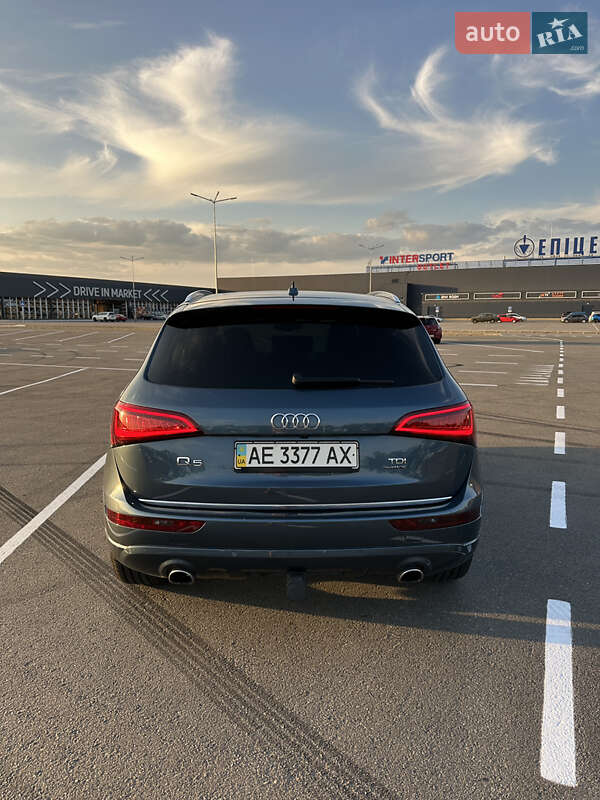 Позашляховик / Кросовер Audi Q5 2015 в Дніпрі