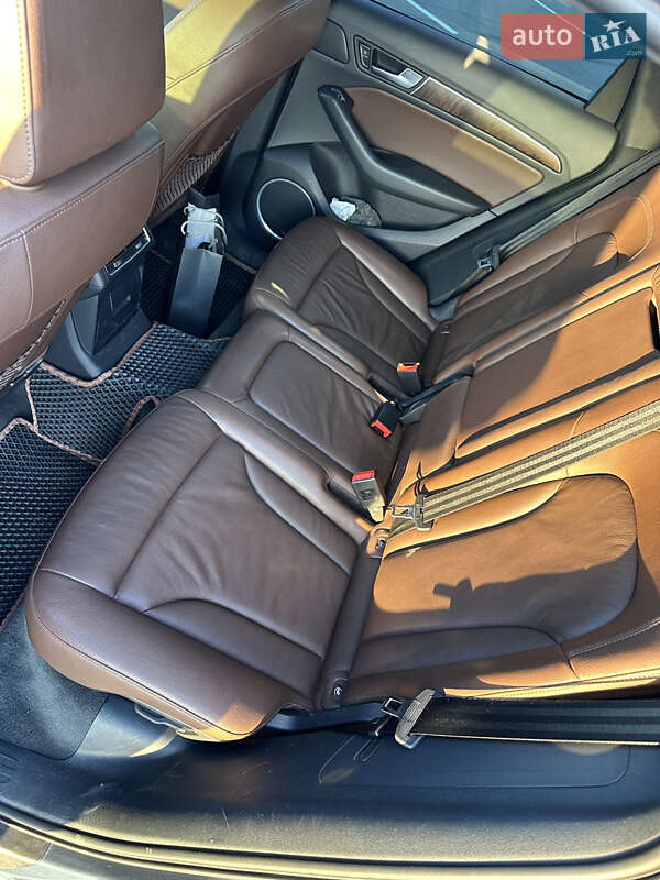Позашляховик / Кросовер Audi Q5 2015 в Дніпрі