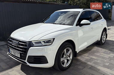Внедорожник / Кроссовер Audi Q5 2017 в 