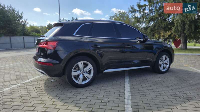 Внедорожник / Кроссовер Audi Q5 2018 в Луцке