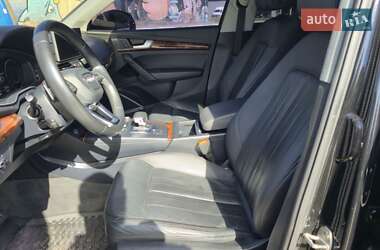 Внедорожник / Кроссовер Audi Q5 2018 в 