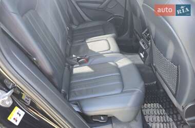 Внедорожник / Кроссовер Audi Q5 2018 в 