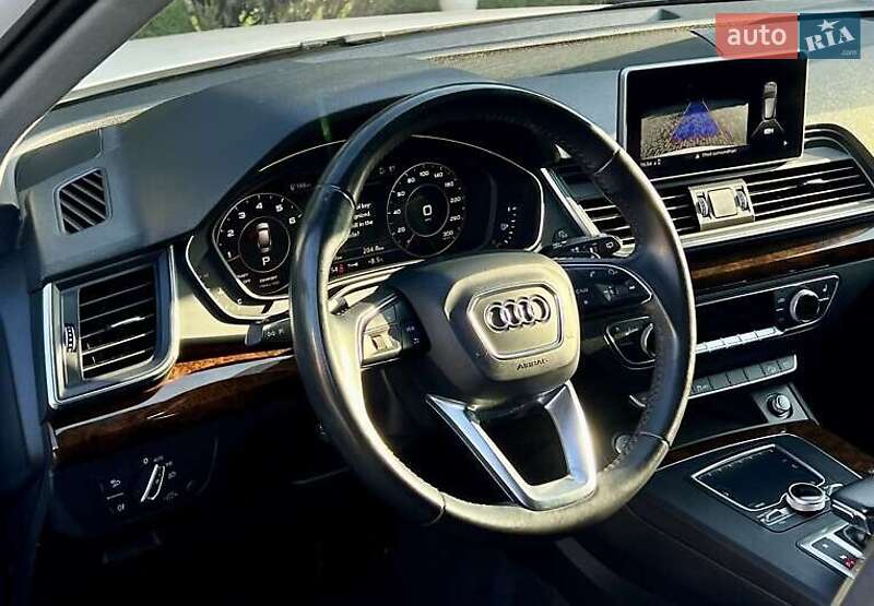 Позашляховик / Кросовер Audi Q5 2017 в Львові