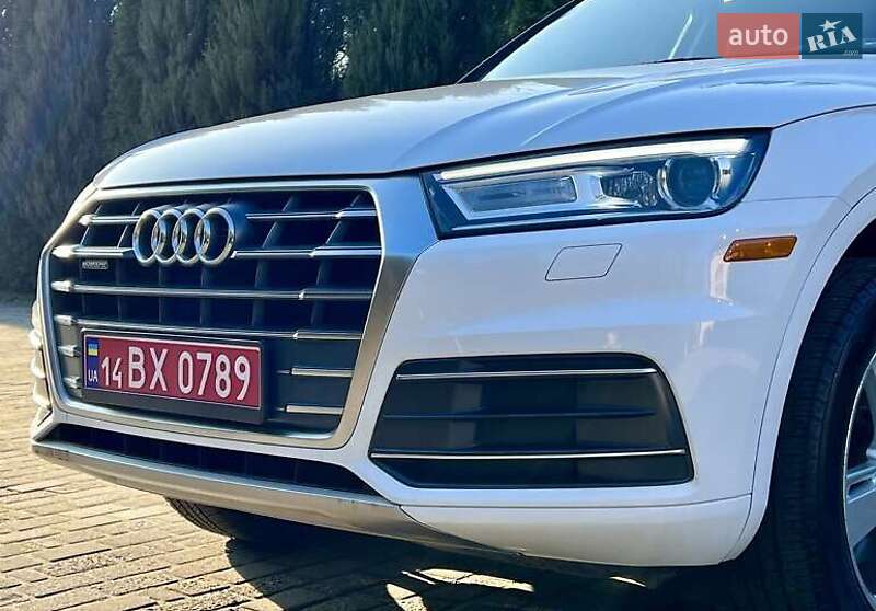 Позашляховик / Кросовер Audi Q5 2017 в Львові